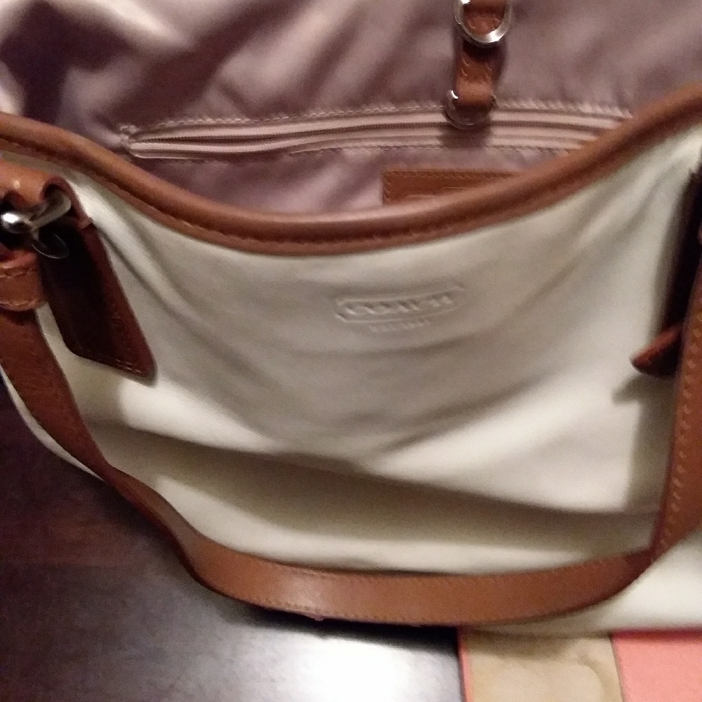 Purses - Picture 8 of 8